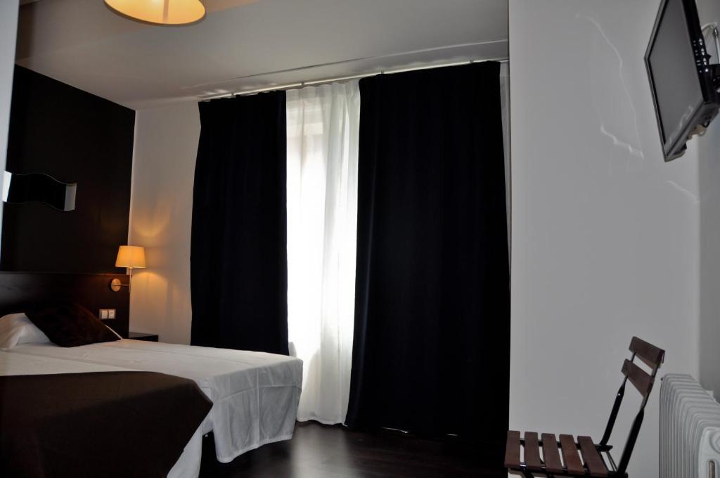 Hostal La Rotonda Ourense Pokoj fotografie